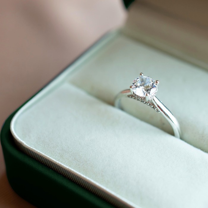 다이아몬드 세팅 팔찌