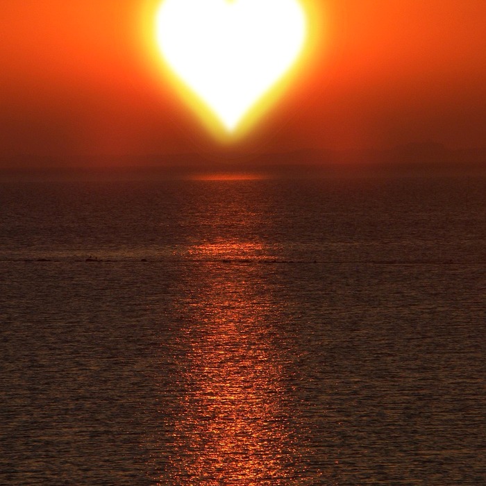 호수 배경 로맨스